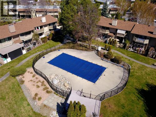 58-310 Yorkton Ave, Penticton, BC, V2A6Z8 | Card Image