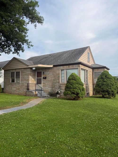 1005 W Church St, Newark, OH, 43055-2643 | Card Image