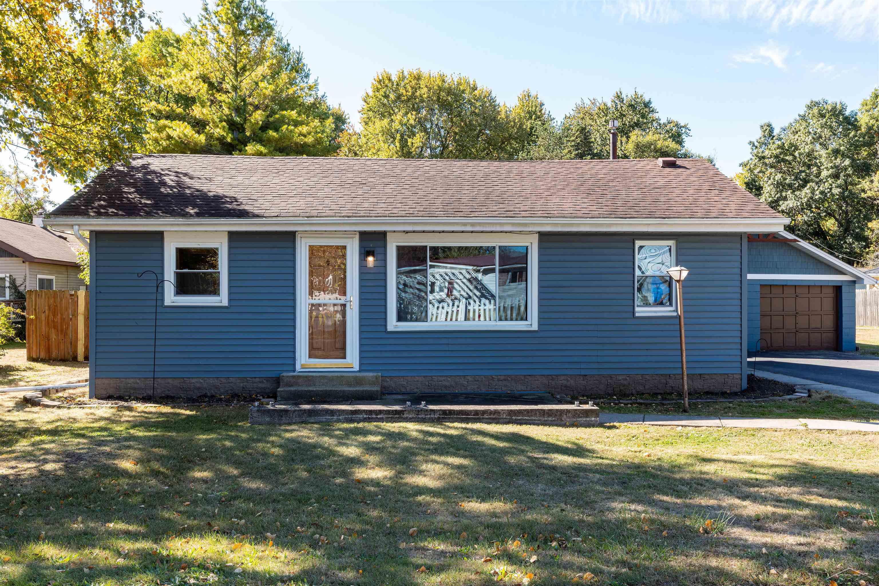 Pine Rd, Bay City, MI 48706