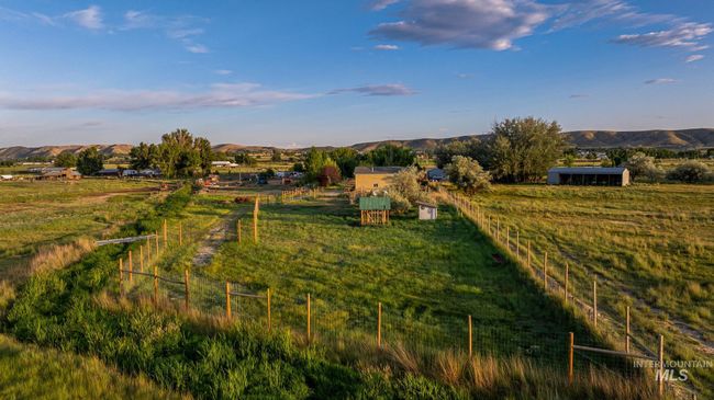 7110 W Highway 52, House other with 3 bedrooms, 1 bathrooms and 6 parking in Emmett ID | Image 46
