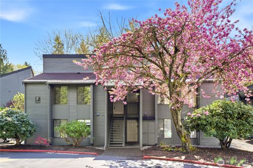 c-10013 Ne 123rd St, Kirkland, WA, 98034-6719 | Card Image