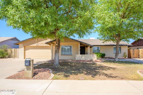 3756 W Malapai Dr, Phoenix, AZ, 85051-1159 | Card Image