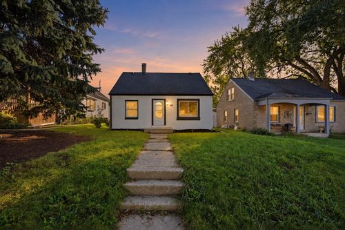 4170 S 5th Pl, Milwaukee, WI, 53207-4338 | Card Image