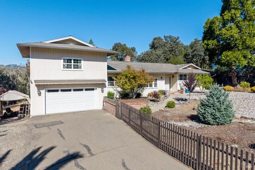 1260 Sequoia Plz, Ukiah, CA, 95482-3630 | Card Image