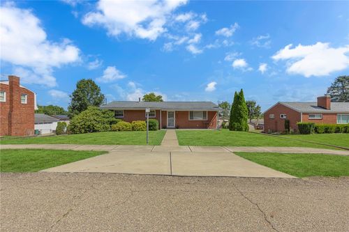 234 Columbia Dr, Aliquippa, PA, 15001-1527 | Card Image