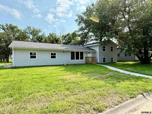 1141 B St, Geneva, NE, 68361-2916 | Card Image