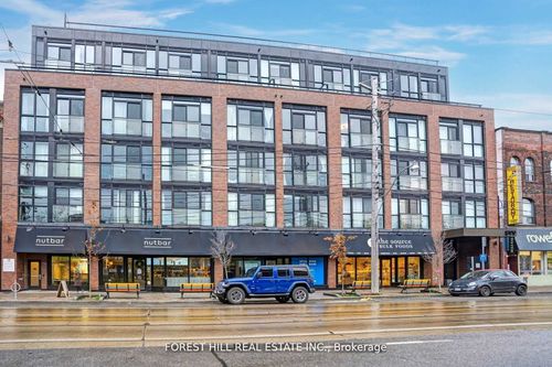 202-899 Queen St E, Toronto, ON, M4M0C8 | Card Image