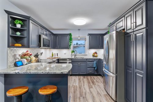 90 Belwood Ave, Colchester, VT, 05446-6562 | Card Image