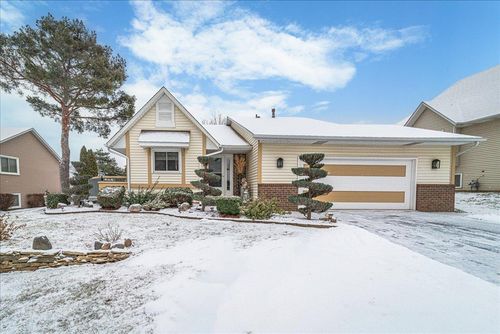 15720 Hallmark Path, Apple Valley, MN, 55124 | Card Image