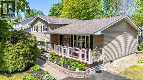 13 Dale St, Riverview, NB, E1B4A8 | Card Image