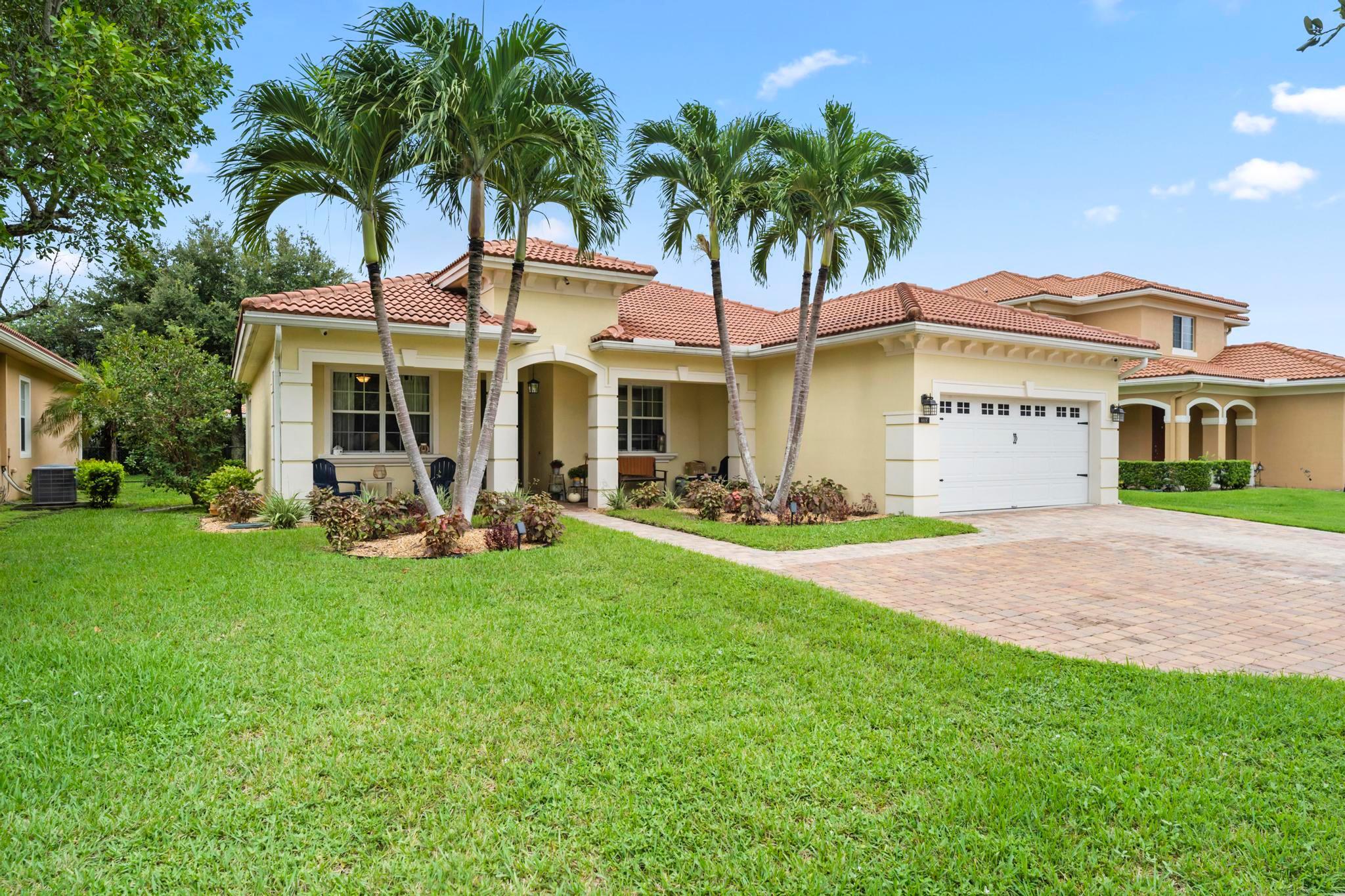 Osage Cir, West Palm Beach, FL 33413