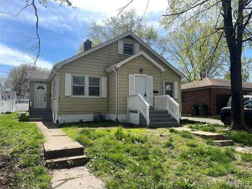 212 N 41st St, Belleville, IL, 62226-5833 | Card Image