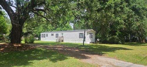 211 Hayden St, Walterboro, SC, 29488-4224 | Card Image
