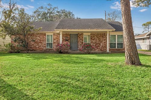 1907 Sedgie Dr, Houston, TX, 77080-5349 | Card Image