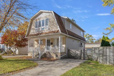 6665 Parkland Street, Home with 4 bedrooms, 2 bathrooms and null parking in Dearborn Heights MI | Image 2