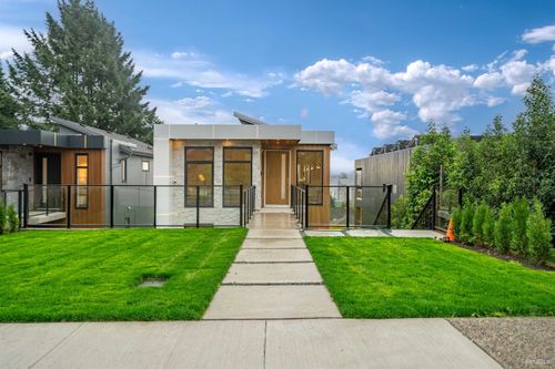 971 Adderley St, North Vancouver, BC, V7L1T2 | Card Image