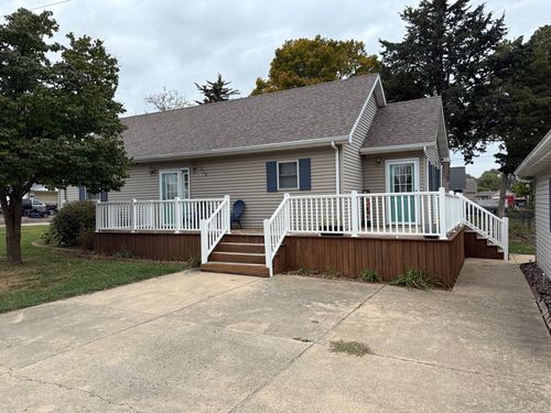 212 1st St, Cherry, IL, 61317-1004 | Card Image