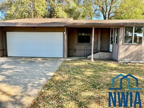 711 N Norbeck St, Vermillion, SD, 57069-1667 | Card Image