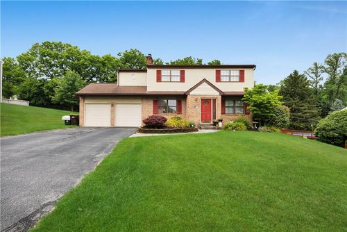 1939 Latta St, Allentown, PA, 18104-1153 | Card Image
