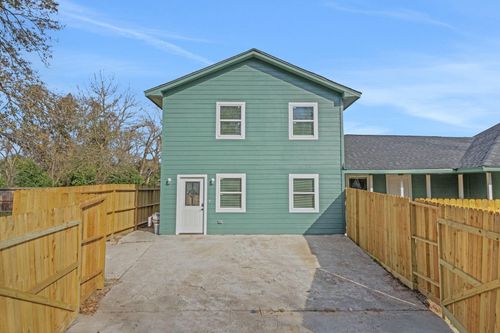990 Wall St, Houston, TX, 77088-7953 | Card Image