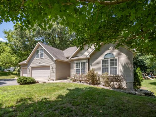 8816 Hathaway Rd, Kalamazoo, MI, 49009-6924 | Card Image