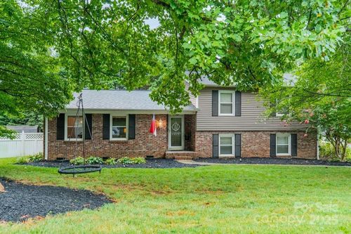2015 Pamela St, Gastonia, NC, 28054-5914 | Card Image