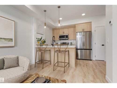 24-16231 19 Ave Sw, Edmonton, AB, T6W5C6 | Card Image