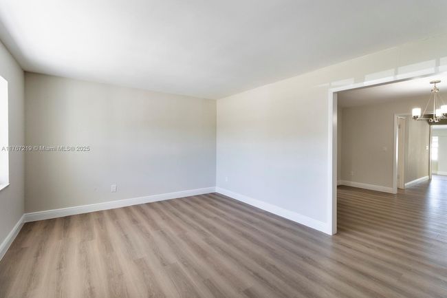 395 W 39 Th Pl, House other with 4 bedrooms, 2 bathrooms and null parking in Hialeah FL | Image 5
