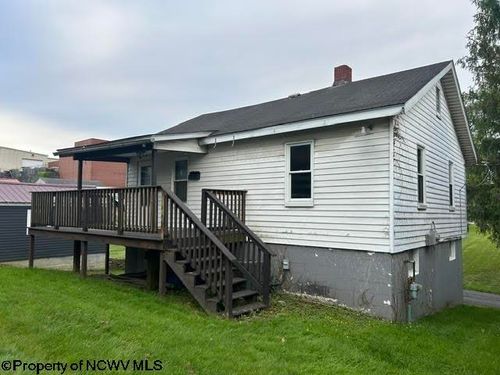 122 1/2 Reeves Ave, Fairmont, WV, 26554-4245 | Card Image