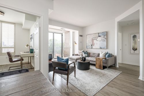 302-1750 Bayview Ave, Toronto, ON, M4G4H6 | Card Image