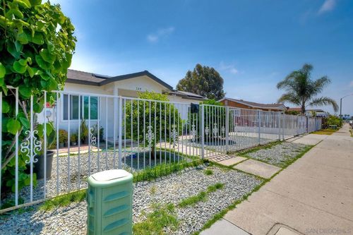 325 Gloria St, San Diego, CA, 92113-2025 | Card Image