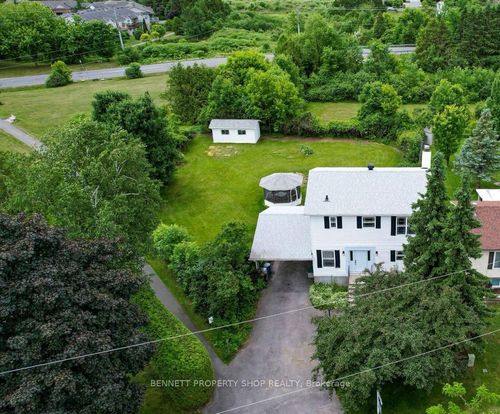 22 Poole Creek Cres, Stittsville, ON, K2S1T6 | Card Image