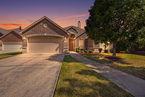 2333 Los Olivos Ln, Fort Worth, TX, 76131-2008 | Card Image