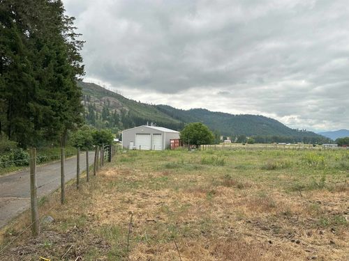 501 Williams Lake Rd, Colville, WA, 99114-8697 | Card Image
