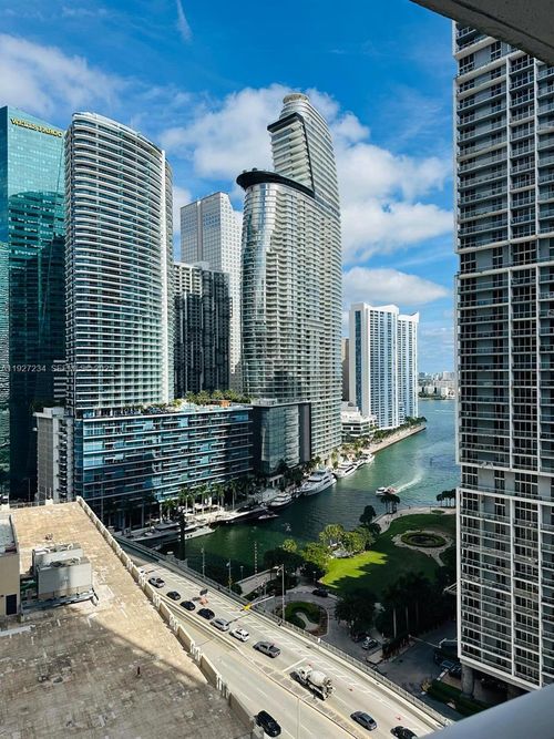 apt-2205-500 Brickell Ave, Miami, FL, 33131-2582 | Card Image