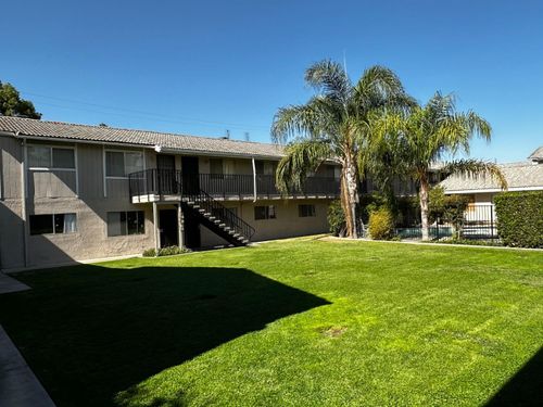 1905 E Pontiac Way, Fresno, CA, 93726 | Card Image