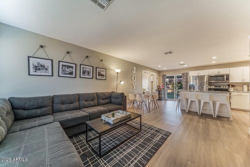 602 E Vista Del Cerro Dr, Tempe, AZ, 85281-6847 | Card Image