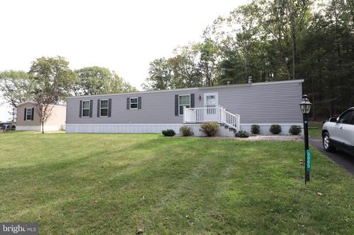 5005 Old Timber Rd, Stroudsburg, PA, 18360-9194 | Card Image