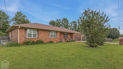 1303 Daniel Dr, Paragould, AR, 72450-1924 | Card Image