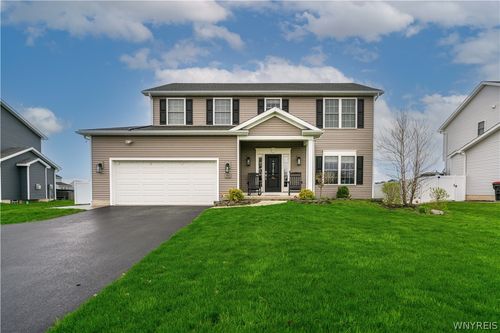 550 Pavement Rd, Lancaster, NY, 14086-9718 | Card Image