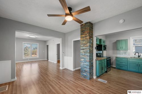 4504 S 32nd St, Omaha, NE, 68107-1402 | Card Image