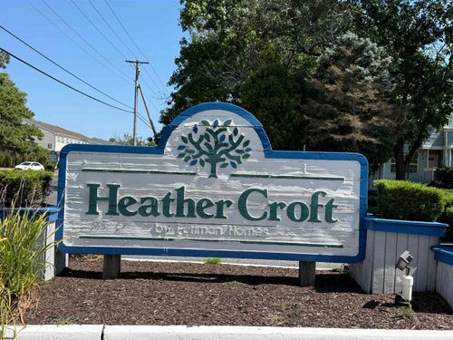 376 Heather Croft, Egg Harbor Township, NJ, 08234-4643 | Card Image