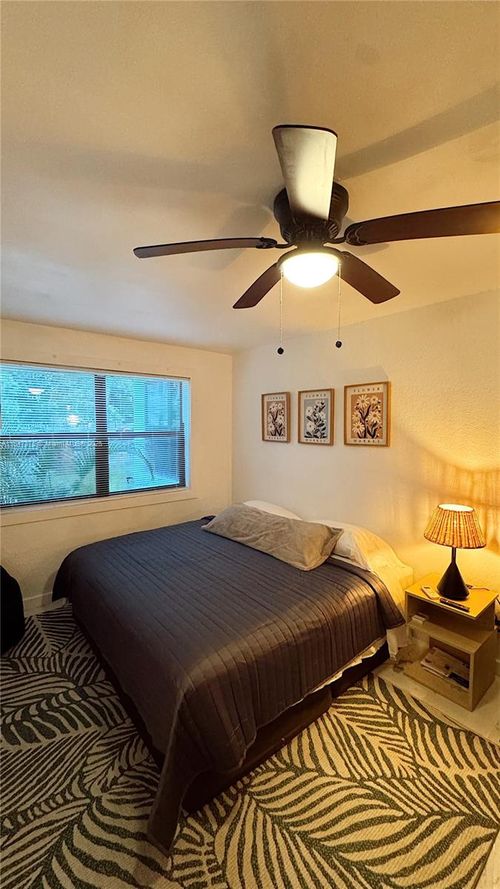 studio-460 Nw 109th St, Miami, FL, 33168-3239 | Card Image