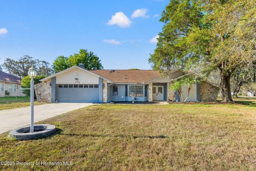 7180 Royal Oak Dr, SPRING HILL, FL, 34607-2332 | Card Image