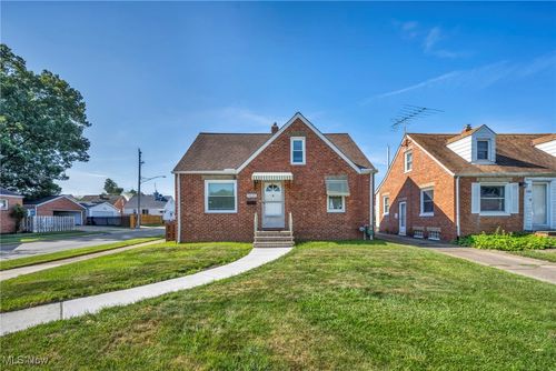 9005 Orchard Ave, Brooklyn, OH, 44144-2552 | Card Image