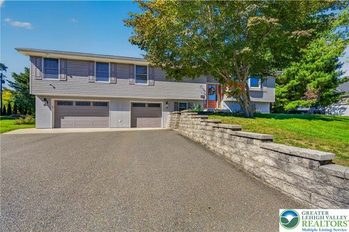 1158 Pecan Ln, Walnutport, PA, 18088-9444 | Card Image