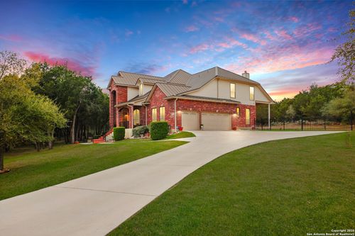 954 Santa Cruz, New Braunfels, TX, 78132-2904 | Card Image