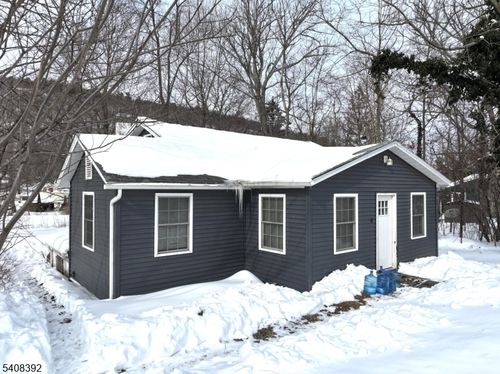 4 Henry St, Branchville, NJ, 07826-4045 | Card Image