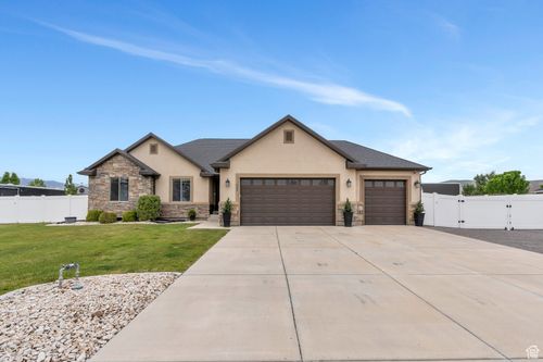 1565 E Smithfield Dr, Eagle Mountain, UT, 84005-4809 | Card Image
