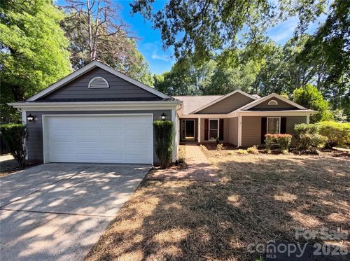 13622 Tynecastle Ln, Matthews, NC, 28105-4096 | Card Image